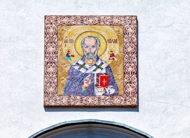 Samara, Rusya 'daki Iversky manastırının çan kulesinde harikalar yaratan Aziz Niklas' ın ikonu.