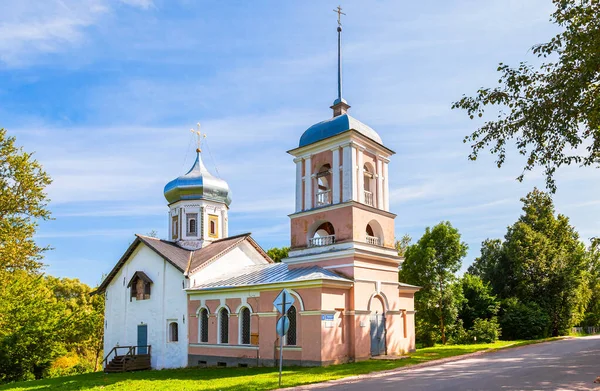 Starożytna Cerkiew Trójcy Przenajświętszej Veliky Nowogród Rosja — Zdjęcie stockowe