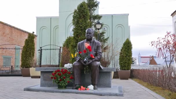 Samara Rosja Listopada 2017 Pomnik Słynnego Rosyjskiego Reżysera Eldara Ryazanowa — Wideo stockowe