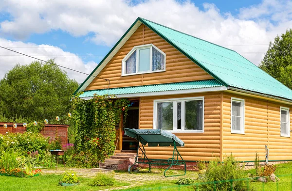 Borovichi Russland August 2020 Gemütliches Landhaus Aus Holz Mit Nebengebäuden — Stockfoto