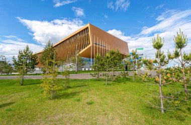 Innopolis, Rusya - 11 Haziran 2018: Innopolis Üniversitesi 'nin yaz günü modern binası. Tataristan 'daki Innopolis şehri, Rusya