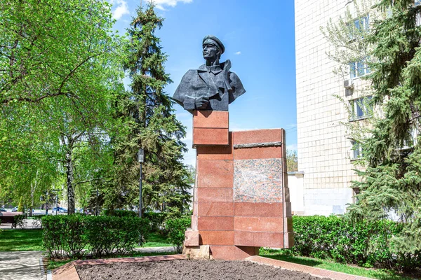 Samara Russia May 2021 Bronze Monument Soviet Communist Revolutionary Galaktionov — Stock Photo, Image