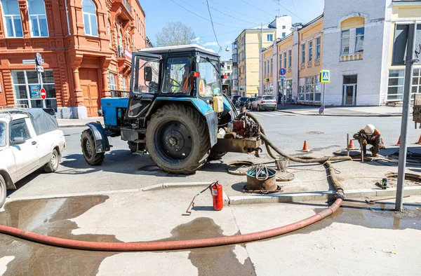 Samara Rusia Mei 2021 Para Pekerja Melakukan Perbaikan Saluran Pembuangan — Stok Foto