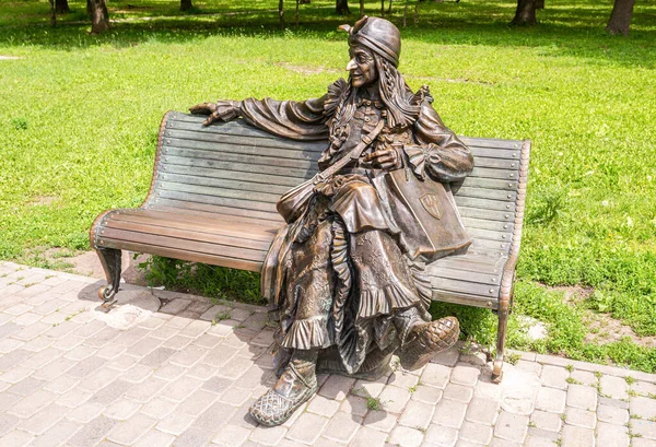 Samara Rusia Junio 2021 Escultura Del Personaje Cuento Hadas Baba —  Fotos de Stock