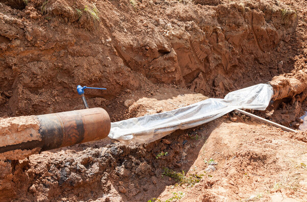 Repair of the underground pipeline in trench