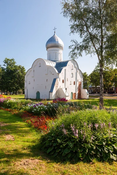 Church of St. Vlasy in Veliky Novgorod, Russia. Was build in 140 — Stock Photo, Image