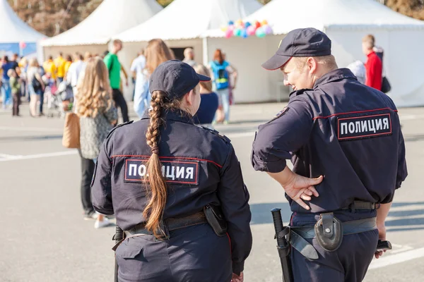 Samara, Rusya Federasyonu - 13 Eylül 2014: polis devriye şehir s