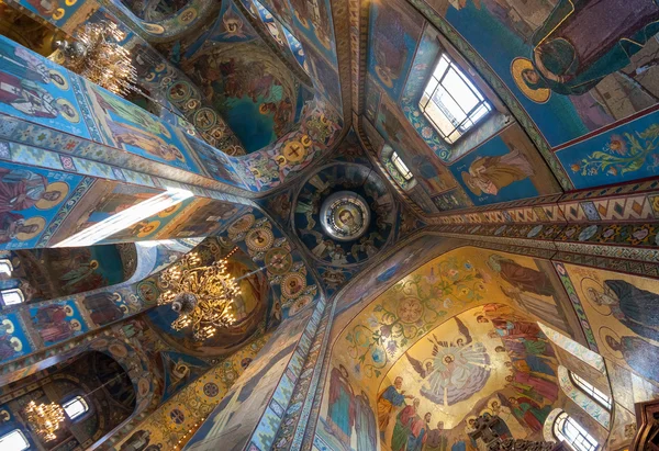 SAINT PETERSBURG, RÚSSIA - 9 de agosto de 2014: Interior da Igreja — Fotografia de Stock