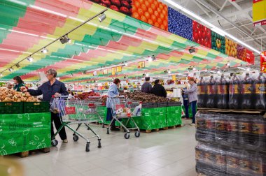 Samara, Rusya Federasyonu - 23 Eylül 2014: yeni hyperma, iç