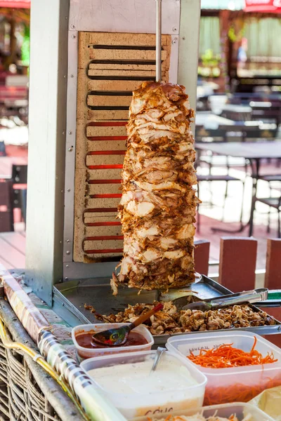 Shawarma è uno dei fast food più popolari — Foto Stock