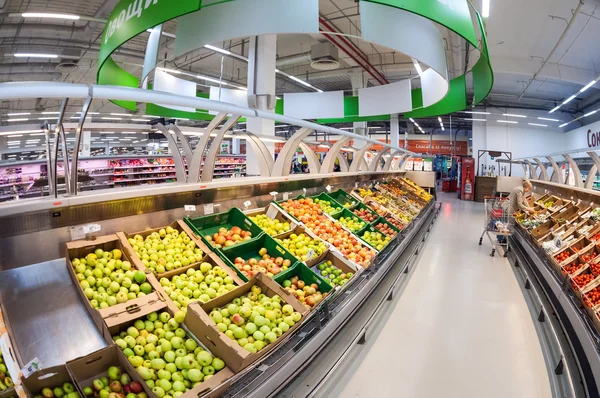 Samara, russland - 28. september 2014: innenraum des supermarktes — Stockfoto