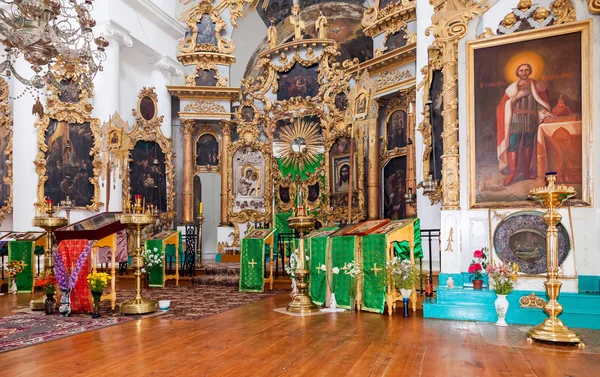 Interior de la Iglesia de la Santa Faz en el pueblo Mlevo — Foto de Stock