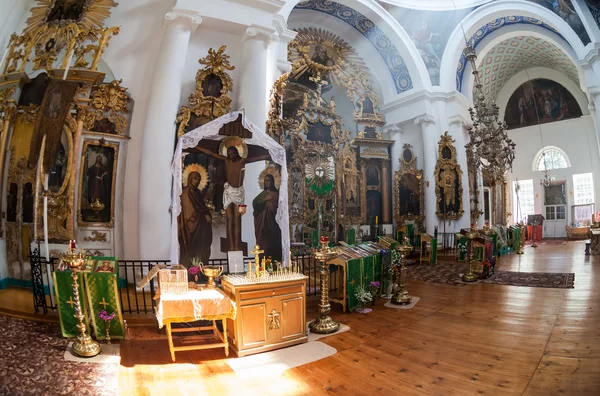 Interior de la Iglesia de la Santa Faz en el pueblo Mlevo — Foto de Stock