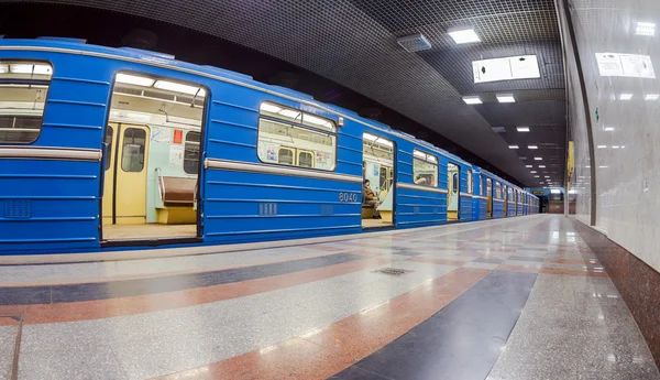 SAMARA, RUSSIA - OCTOBER 25, 2014: Subway train stand on the end — Stock Photo, Image