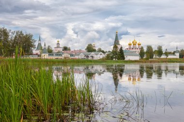 Rus Ortodoks Kilisesi. iversky Manastırı'valday, Rusya Federasyonu