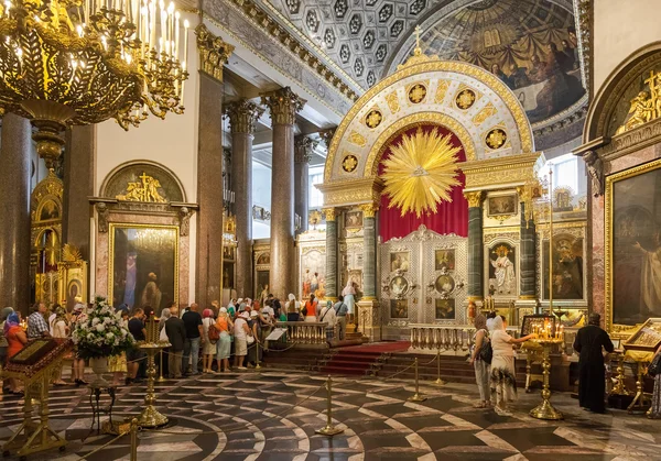 SAINT PETERSBURG, RUSSIA - AUGUST 9, 2014: Orthodox Christians i — Stock Photo, Image
