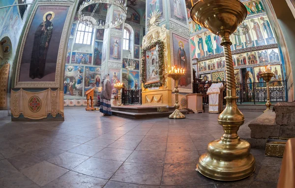 Interior de la Catedral de la Asunción en el Monasterio de Iversky — Foto de Stock