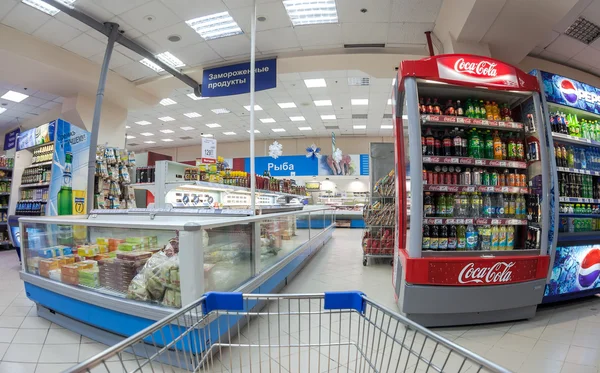 Interieur van de supermarkt Perekrestok. — Stockfoto