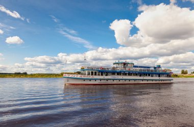 Gezi gemi Veliky Novgorod, Ru Volhov Nehri üzerinde 