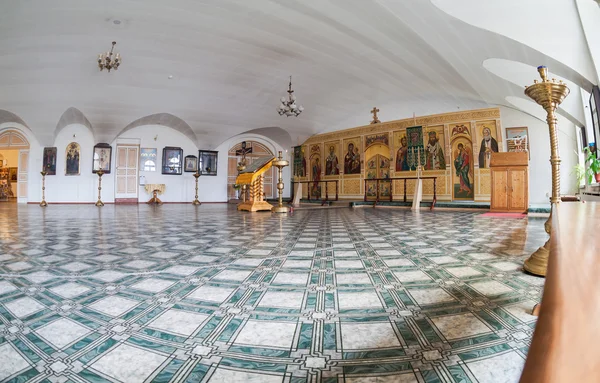 Interiér chrámu trojice ve Valdajské, Rusko. — Stock fotografie