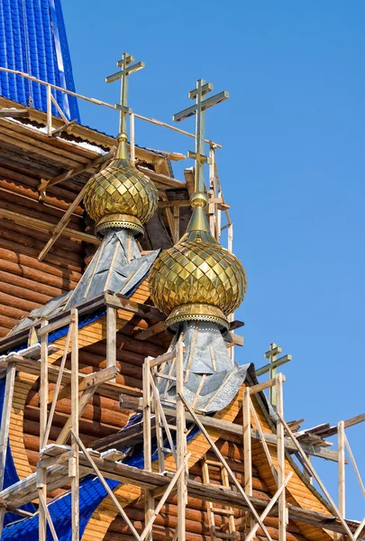 Samara, Rusya'nın yeni ahşap Ortodoks kilise inşaatı — Stok fotoğraf