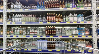 Vitrin alkollü içecekler hipermarket Metro