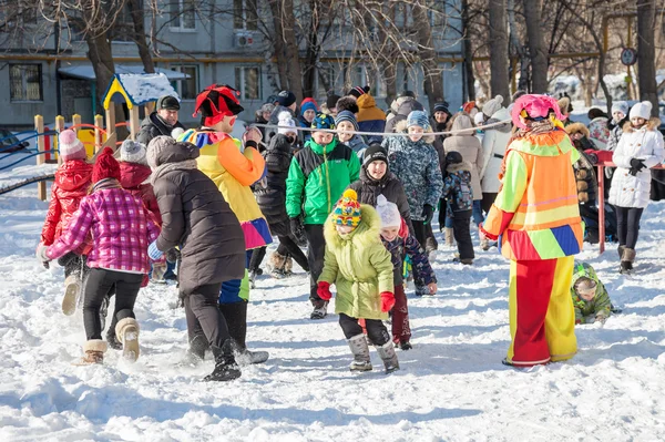 Russian people celebrates Shrovetide — Stock Photo, Image