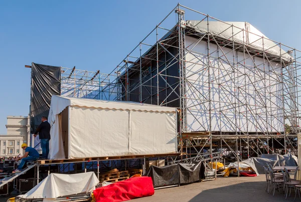 Dans les coulisses lors d'un concert sur la place de la ville à Samara , — Photo