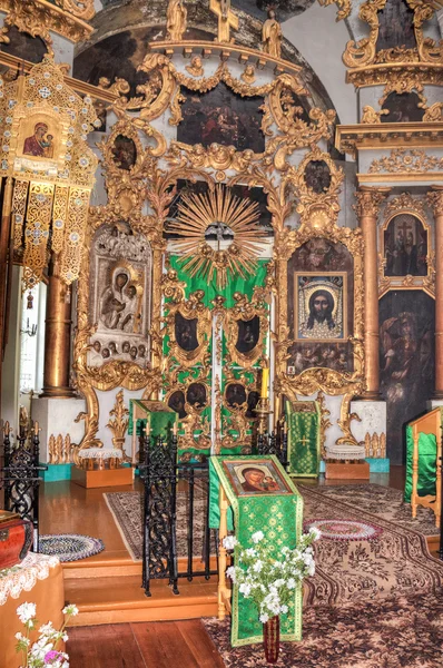 Interior de la Iglesia de la Santa Faz en el pueblo Mlevo . — Foto de Stock