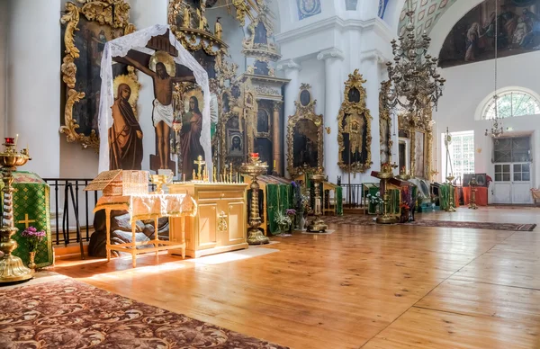 Interior de la Iglesia de la Santa Faz en el pueblo Mlevo . — Foto de Stock