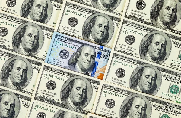 Банкноты на 100 долларов крупным планом, денежный фон — стоковое фото