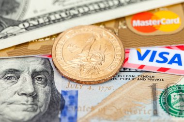 Amerikan Doları ile Visa ve Mastercard kredi kartı fotoğraf