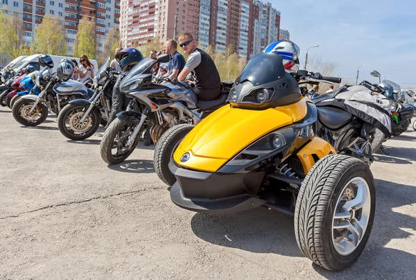 Det traditionella maj årsmöte för cyklister i Samara, Ryssland — Stockfoto