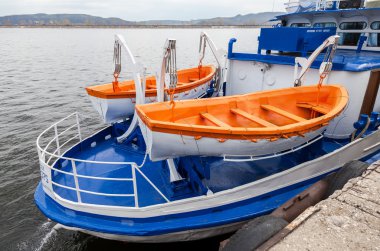 Emanet filika Nehri cruise yolcu gemisi