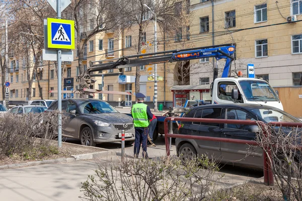 Evakuering fordon för trafikförseelser — Stockfoto