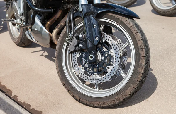 The front brakes of a sports motorcycle — Stock Photo, Image