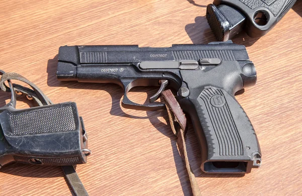 Russische vuurwapens. Pistool van Yarygin Pya, Mp-443 Grach — Stockfoto