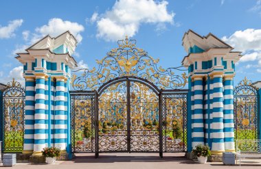 Catherine Palace - yazlık, Ajur kapısı
