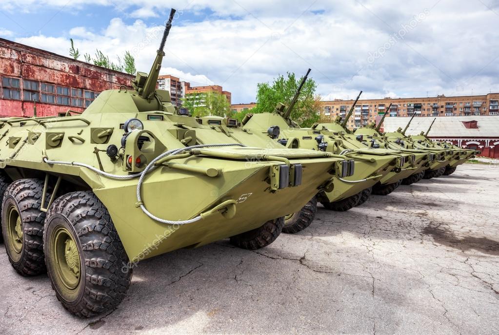 BTR-82A e BTR-4 estão entre os dez melhores transportadores de