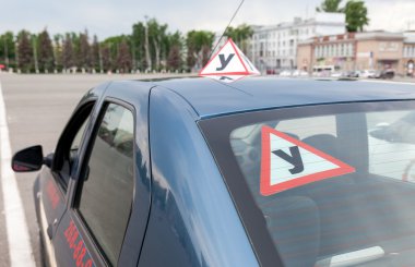 Araç sürüş Okulu Samara içinde Rusça eğitim