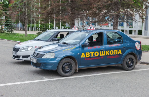 Opleiding voertuig van een Russisch rijden school in Samara — Stockfoto