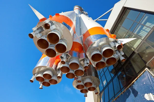 Raketmotor av Soyuz typ raket — Stockfoto