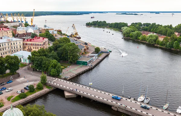 Вид сверху на Старый город с смотровой площадки Выборга — стоковое фото