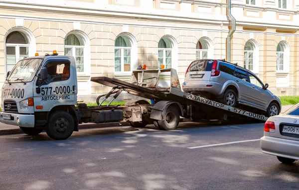 Evakuering fordon för trafikförseelser — Stockfoto