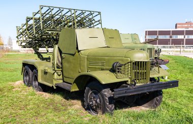 BM-31-12 Andryusha çoklu başlatmak roket sistemi