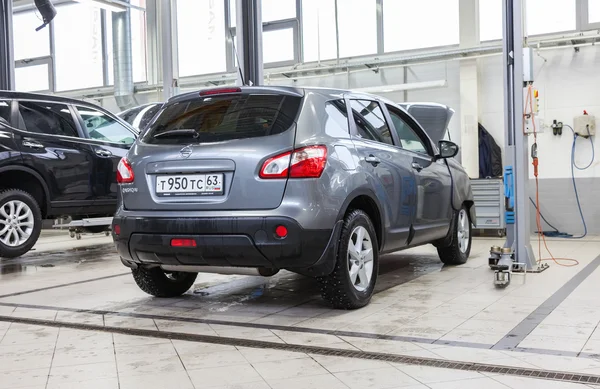 All'interno nella stazione di servizio di riparazione auto del rivenditore ufficiale — Foto Stock