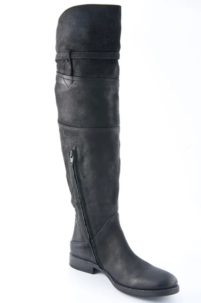 Botas de cuero negro femenino con tacón bajo —  Fotos de Stock