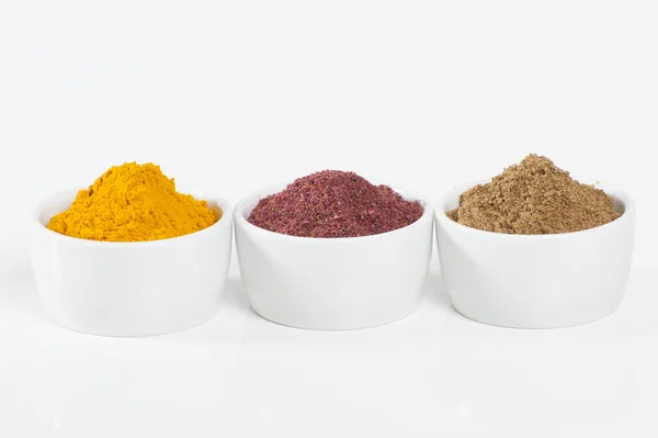 Curcuma (cúrcuma), Rhus (sumac) y Myristica (nuez moscada) ) —  Fotos de Stock