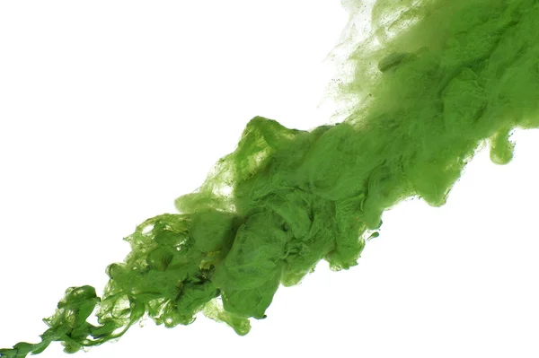 Resumo da tinta acrílica verde na água — Fotografia de Stock