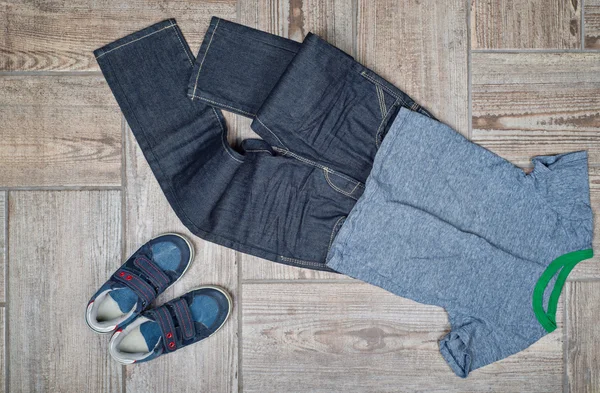 Flat lay photo of boys casual outfit. — Stock Photo, Image